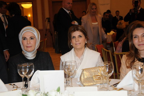 EMİNE ERDOĞAN,  NİLÜFER BULUT 
