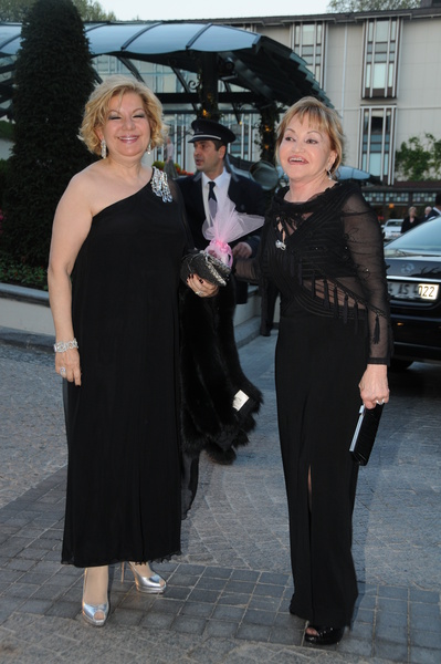AYDAN SEMKER, EVA MAÇARO