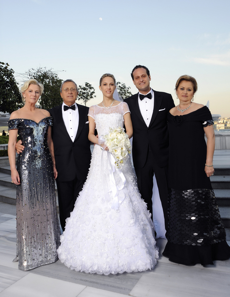 CLAUDIA - TURGUT YILMAZ, CANAN YILMAZ, OSMAN SÜMER, SÜVEYDA SÜMER -  - 