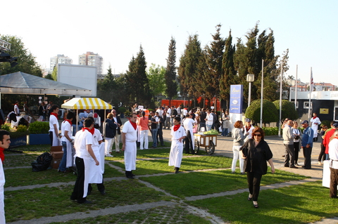 ÖDÜL TÖRENİ ALANINDAN VE ETKİNLİKLERDEN GENEL GÖRÜNÜM