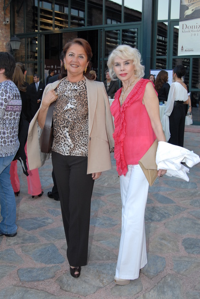 CANAN İMER, BUKET TAŞDELEN