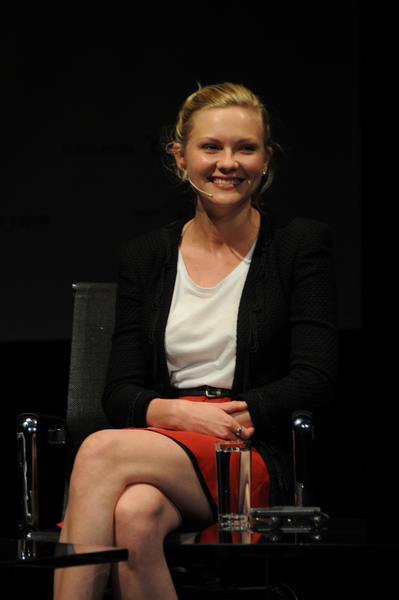 KIRSTEN DUNTS
