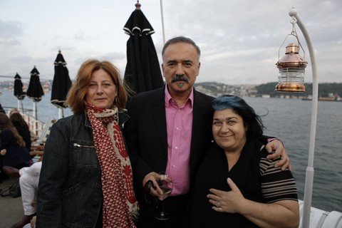 BANU YENTÜR, MURATHAN MUNGAN, SERRA YILMAZ