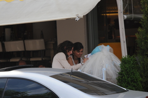 HİLAL KOSİF, İPEK VAROL