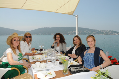 MERAL GÜLAY ÇEŞİT,  NURAY GÜLLÜ, ELİF SAĞLAMYÜREK, EMİNE KÜTÜK, ÖZLEM TURUNÇ 