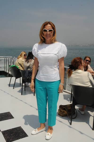 ESRA ÖZTÜRK