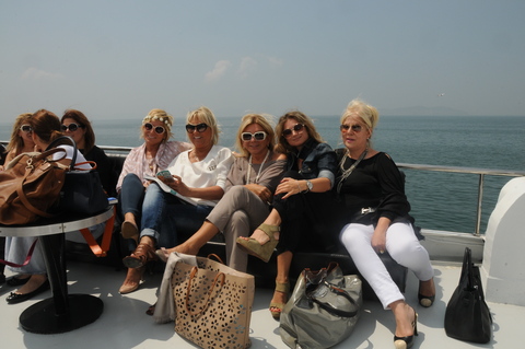 NEŞE SERT, SÜKRAN SERTER, MERAL YAZICI, BURCU ÇORBACIOĞLU, TÜLAY ÖZMEN 