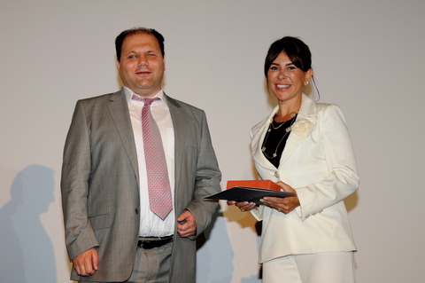 SUZAN SABANCI DİNÇER