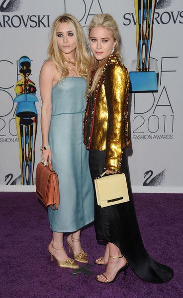 ASHLEY OLSEN, MARY-KATE OLSEN