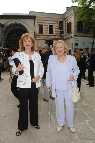 LOLITA AMRAM, GENCAY GÜRÜN
