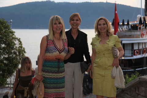 ELA SOYSAL, NİLGÜN DERELİ, JANİN KARAKAŞ