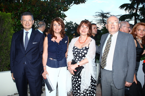 MEHMET ALİ - JÜLİDE BERKMAN, ZEYNEP - ACAR GERMEN 