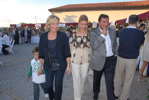 CEMAL, REVNA DEMİRÖREN, DİLEK TÜRKER, KIVANÇ OKTAY 