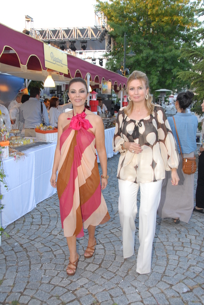 FERYAL GÜLMAN, DİLEK TÜRKER 