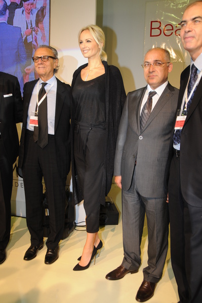 ADRIANA KAREMBEU, MEHMET BÜYÜKEKŞİ 