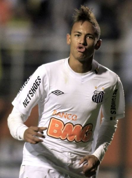 47-Neymar / Santos / 49 milyon 250 bin TL