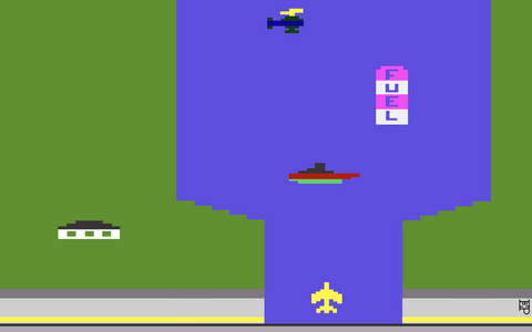 (-): Kartuj oyunları pahalı olduğu için yüklü gelen oyunlarla idare edilirdi. Hantal ilk versiyonunun yerini, SMS II aldı.  -