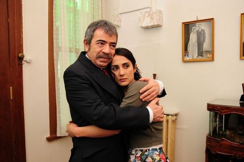 Mazi Kalbimde Yaradır