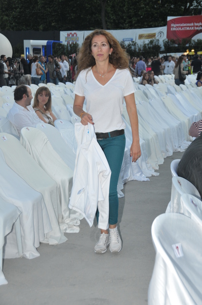 EBRU GÖKÇEK 