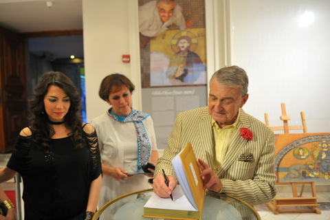 NİDA OLÇAR, AYŞE SİPAHİOĞLU, RAHMİ KOÇ
