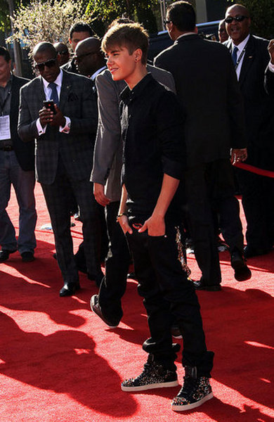 JUSTIN BIEBER - 
