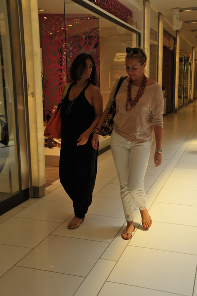 NAZLI ÖZTARHAN, ESRA DİNÇKÖK