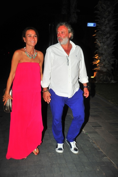 DEMET AKBAĞ, ZAFER ÇİKA
