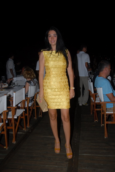 MÜGE CANMUTLU