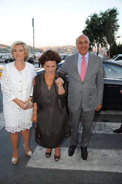 BERNA TOKAR, İLHAN - BİNHAN KESİCİ