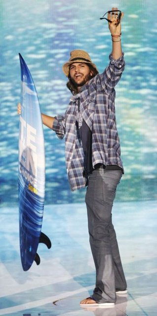 ASHTON KUTCHER