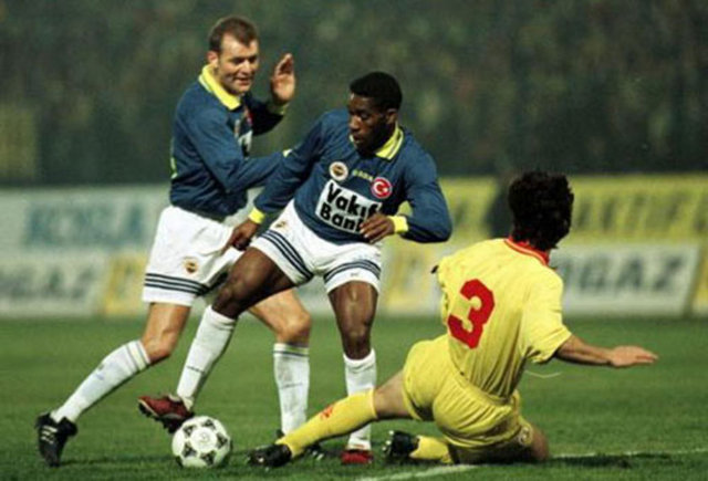 Jay Jay Okocha F.Bahçe-PSG  16,5 milyon Dolar