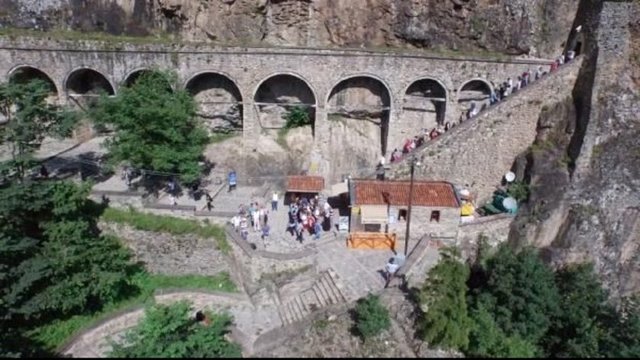 Tarihi kilisede 2010 yılında özel bir izinle Meryem Ana'nın göğe yükselişi sebebiyle bir ayin yapılmıştı. -