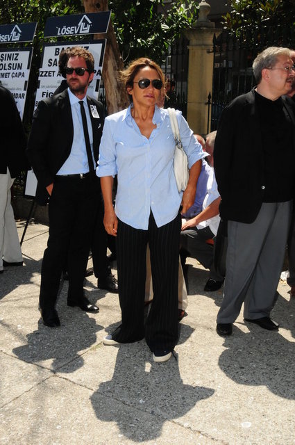 YASEMİN ALOĞLU