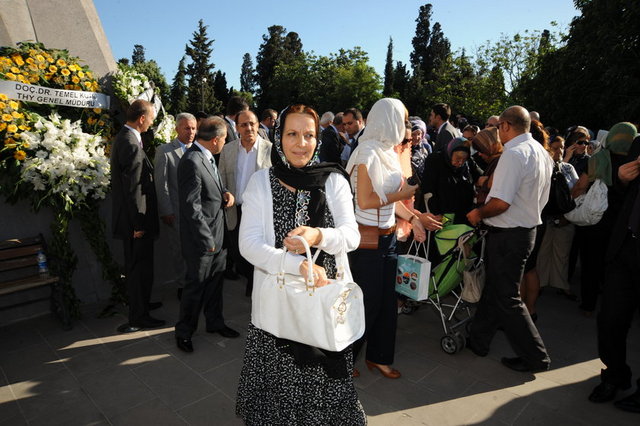 GÜL MUTLU