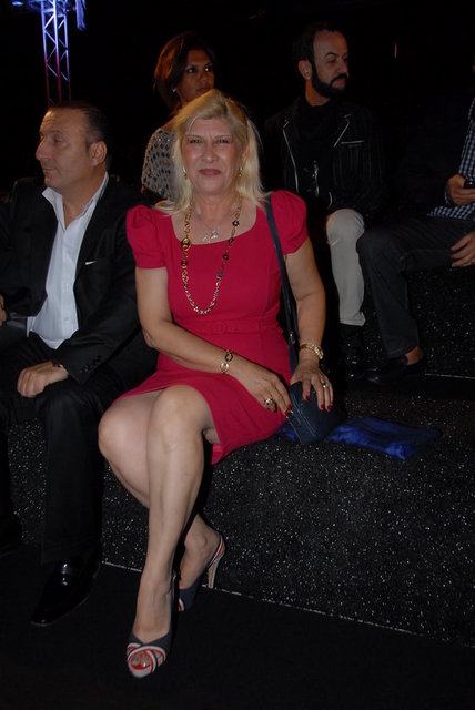 ESİN ÖZBEK 