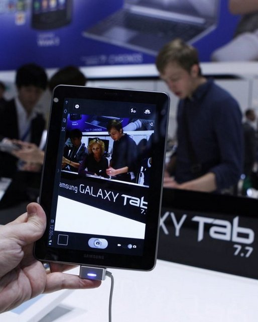 -Seçeceğiniz ürünün hafif olmasına özen gösterin. Ağır ürünler teknolojik olarak eskidir ve taşımada zorluk çıkarabilir. -