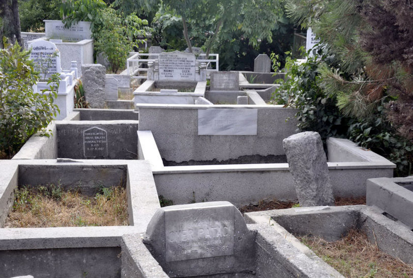 Cellat Mezarligi Yok Oluyor Galeri