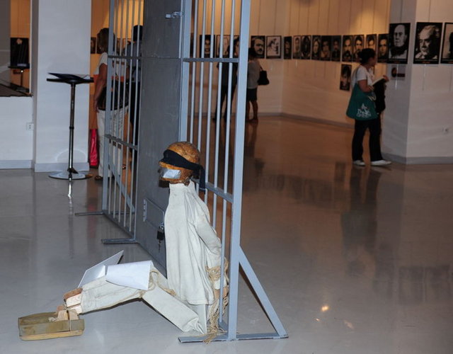 Utanç Müzesi'nde darbe döneminde uygulanan işkence yönetemleri de temsil edilmiş