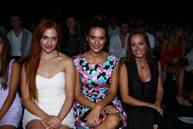 MERYEM UZERLİ, BERGÜZAR KOREL, DOLUNAY SOYSERT 