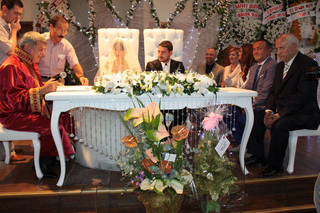 NURGÜL - MUSTAFA SİRMEN, CEYHUN YILMAZ, NEHİR ERDOĞAN, MEHMET AYGÜN, FETHİ YAŞAR 
