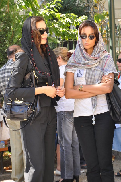 AZRA AKIN, ARZUM ONAN