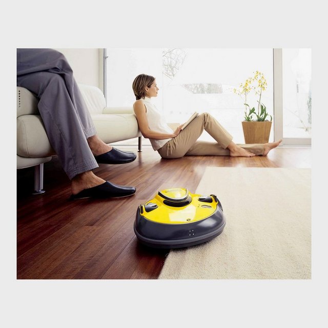 4 – Karcher Robo Cleaner: Sanayi tipi temizlik ürünleri üreticisi Alman Karcher firmasının ev temizliği için geliştirdiği Robo Cleaner (RC) 3000 modeli de Türkiye'de temizlik cihazları pazarında yerini alan akıllı robotlardan.