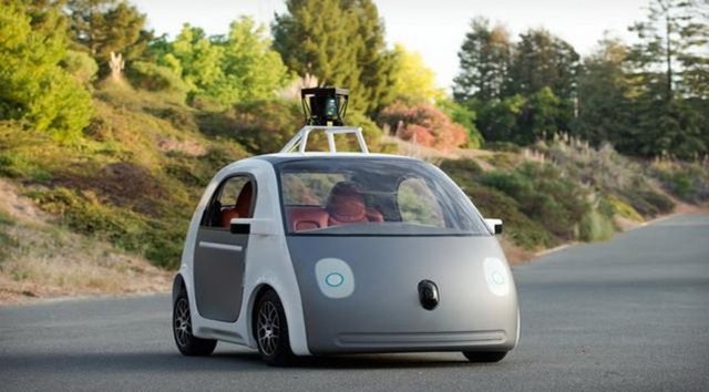 İşte 2050'nin Google sırrı! - A için AutoGoogle'ın otomobil çalışmaları hızla sürüyor. Kendi kendini süren otomobillerle Google'ın Alphabet'inin A kısmını Auto (yani otomobil) oluşturacak.