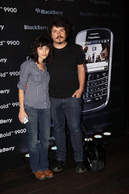 GONCA VUSLATERİ, MEHMET TURGUT