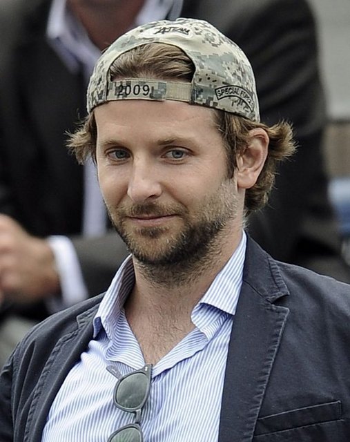 Bradley Cooper Burger King’de işe girdi, Bradley Cooper Londra Burger