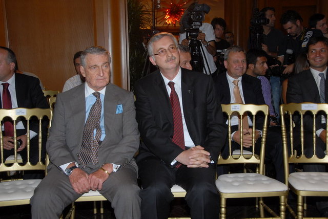 RAHMİ KOÇ, ÖZGÜR ÖZASLAN