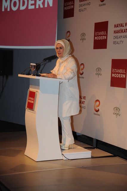 EMİNE ERDOĞAN