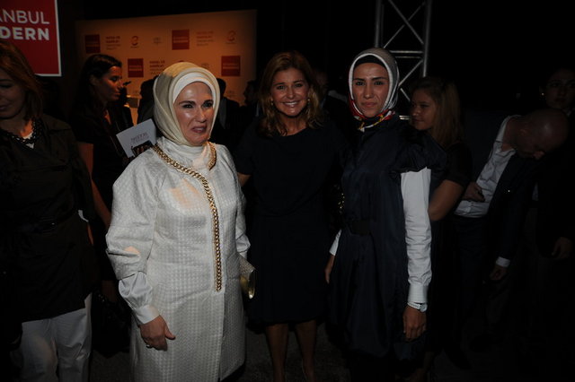 EMİNE ERDOĞAN, OYA ECZACIBAŞI, SÜMEYYE ERDOĞAN