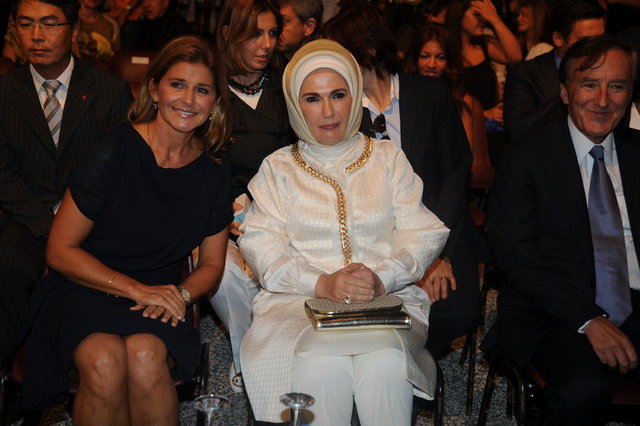 OYA ECZACIBAŞI, EMİNE ERDOĞAN, BÜLENT ECZACIBAŞI
