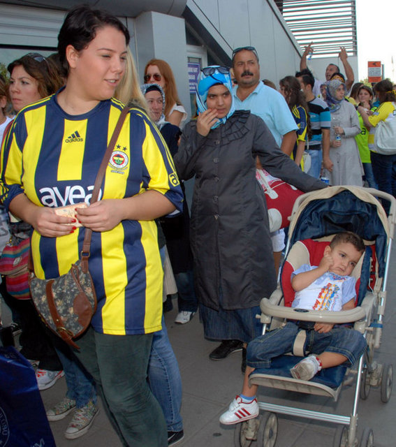 guray_max1 - Migros alt trübünnnnn kadınlaaaaaaaarrrrr LACİVERTTTTTTTTTT -